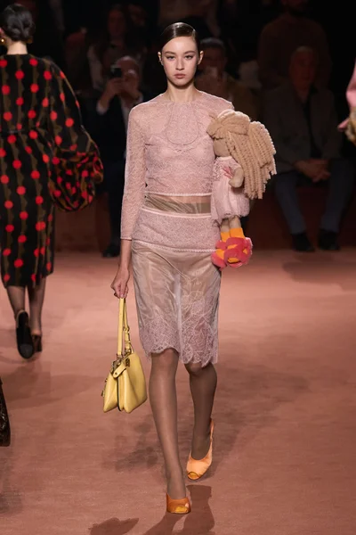 Look 72